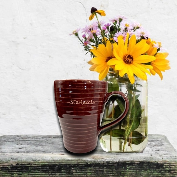 New Starbucks 2009 retired mug - Picture 1 of 6